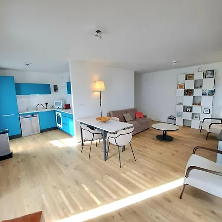 Cote Parc, Design Avec Terrasse アパート