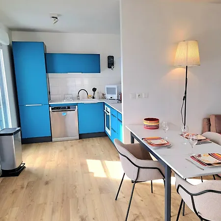 Cote Parc, Design Avec Terrasse アパート